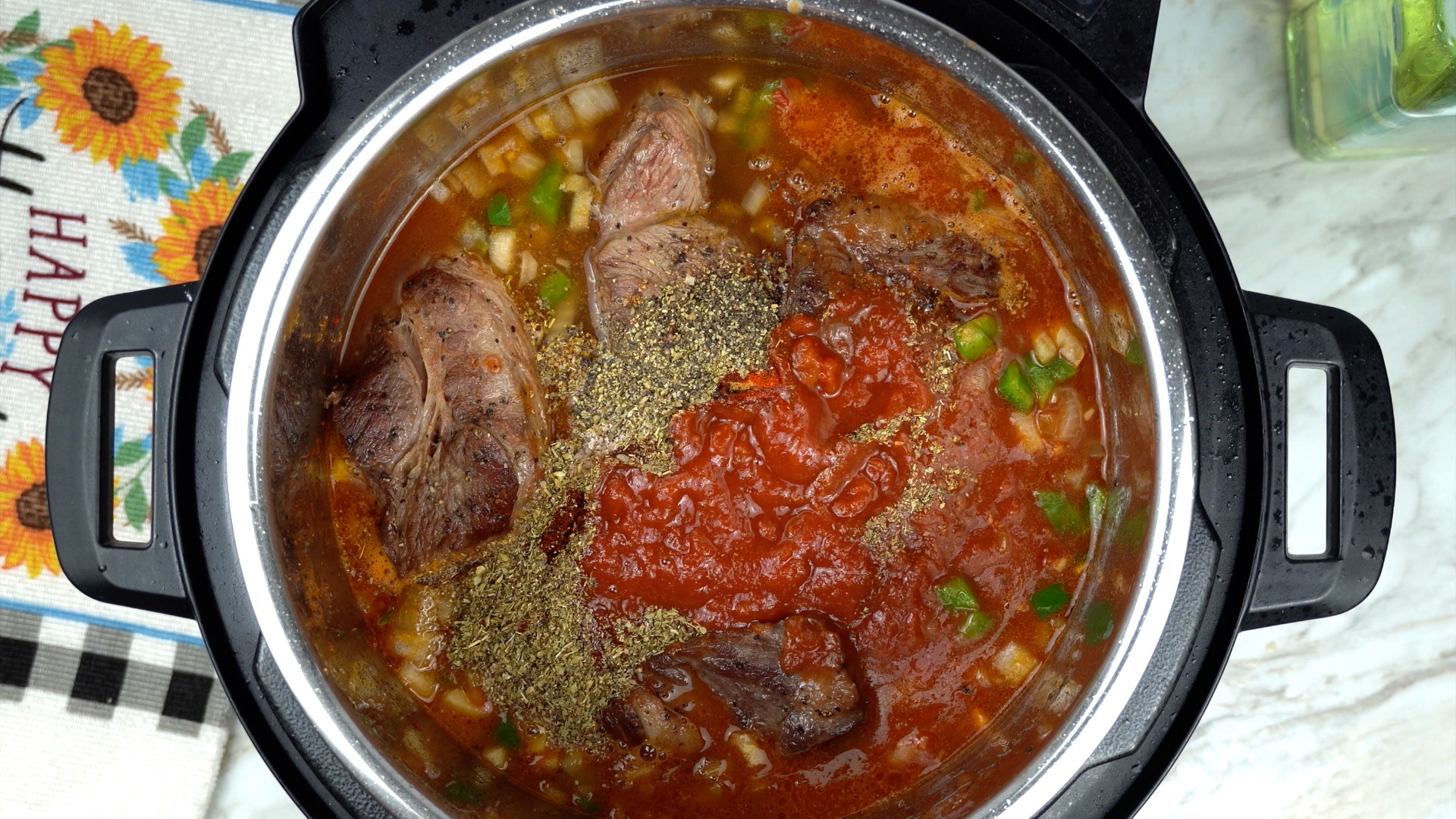 Instant Pot Shredded Beef Chili – EatFoodlicious