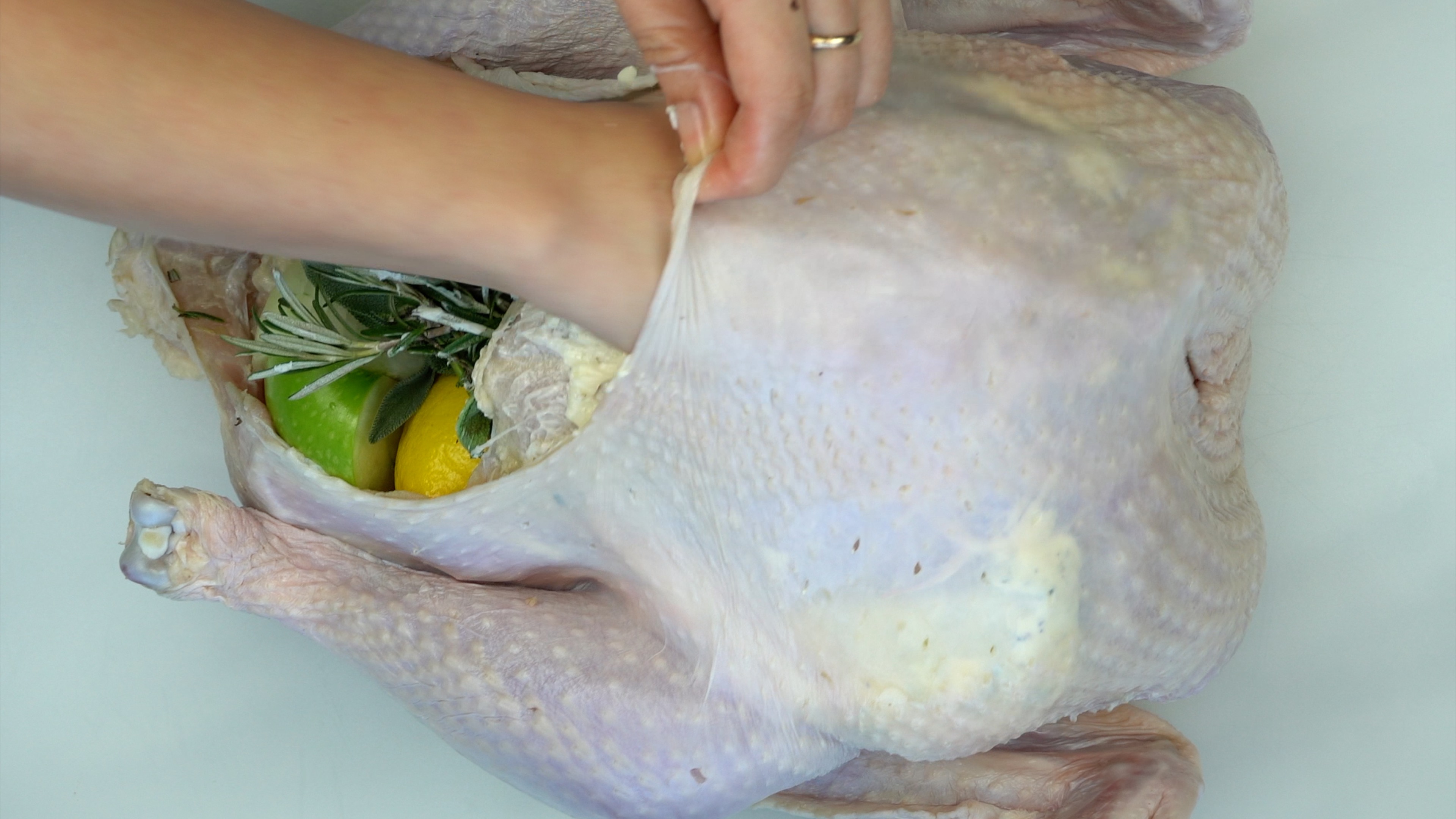 Garlic Butter Roast Turkey – EatFoodlicious