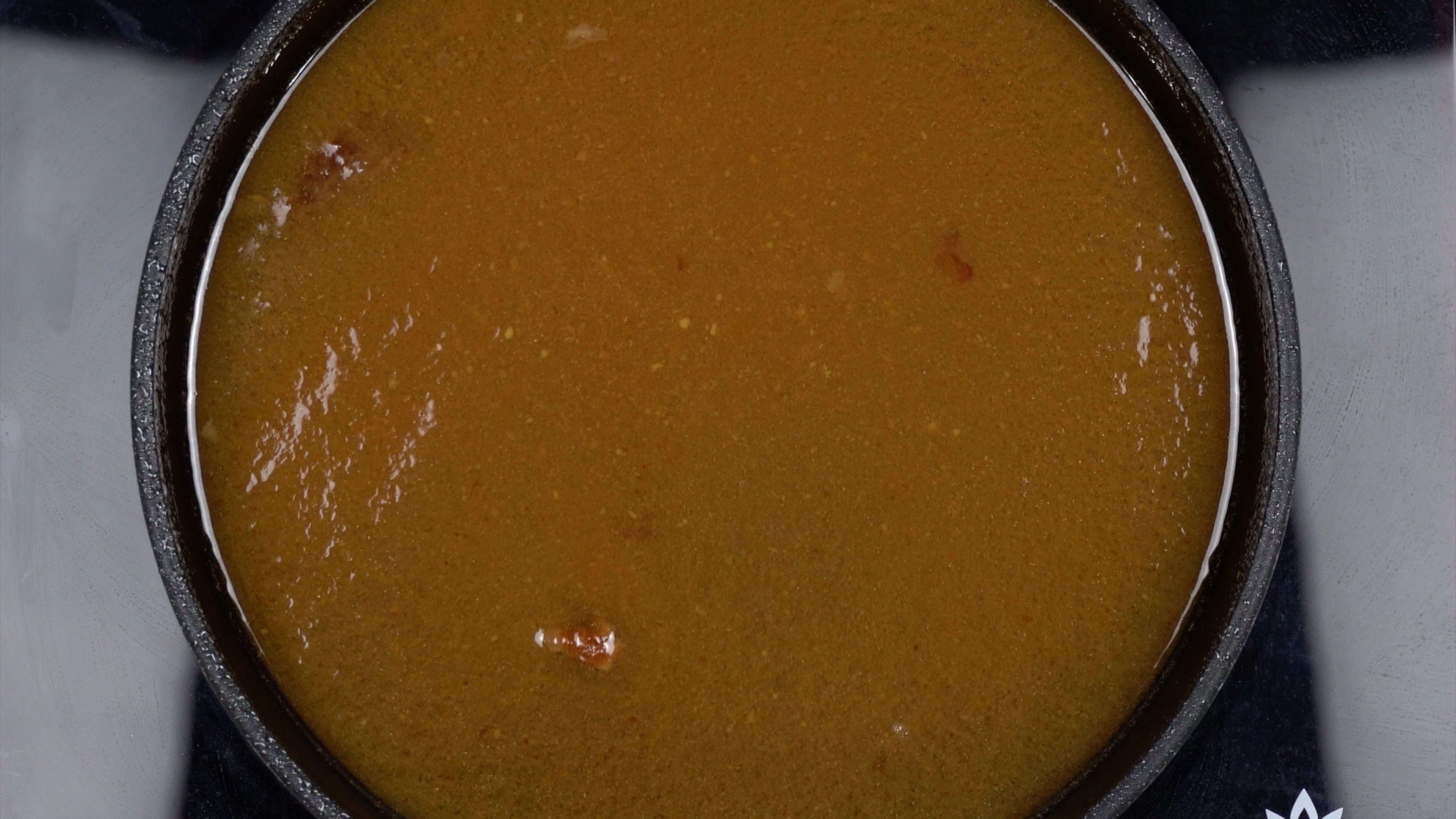 Slow Cooker Bone-in Ham - EatFoodlicious